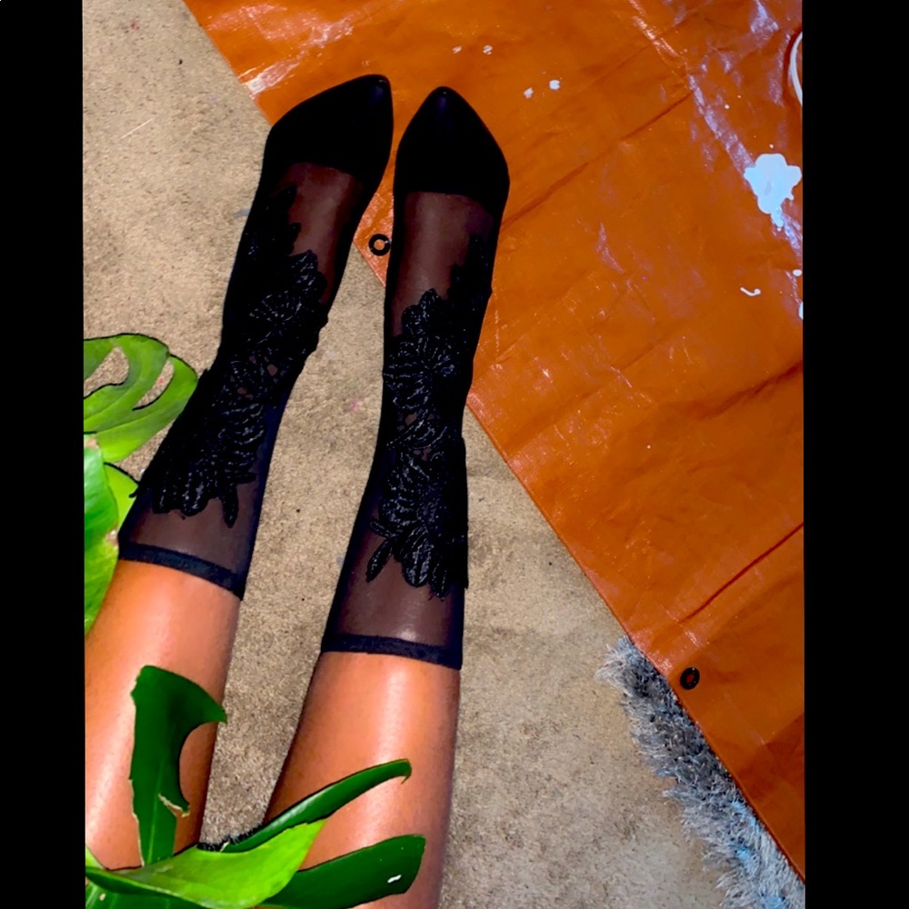 Black Sheer Lace Pump